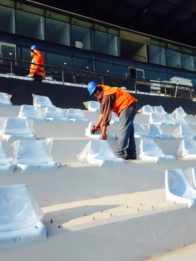 Municipio de Viña del Mar comenzó instalación de butacas de estadio Sausalito