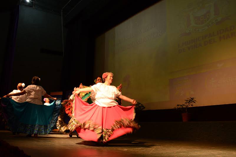 Agrupaciones de Adultos Mayores se lucieron en muestra artística organizada por el municipio de Vña del Mar