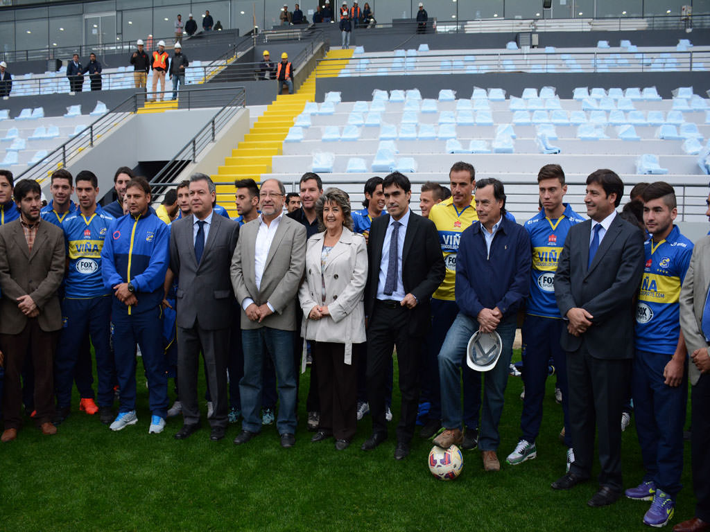 Imagen de la noticia: Municipalidad de Viña del Mar, instalacion de butacas