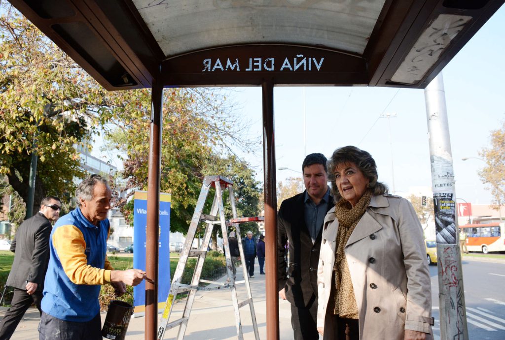 Imagen principal: Municipalidad de Viña de Mar ha mejorado más de de 150 paraderos de buses de la comuna