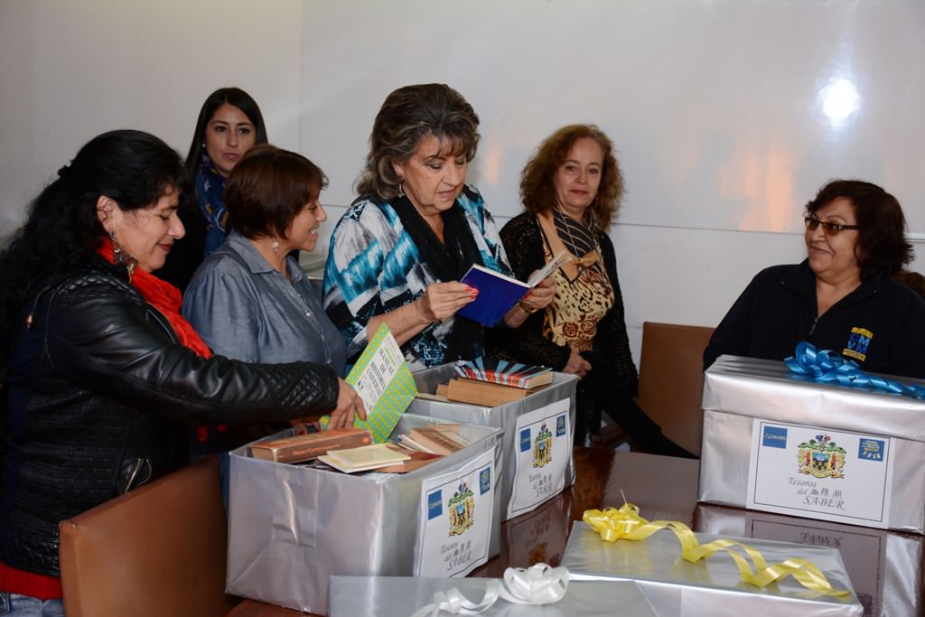 3 bibliotecas comunitarias fueron beneficiadas con libros reciclados gracias a campaña impulsada por  municipio de Viña del Mar
