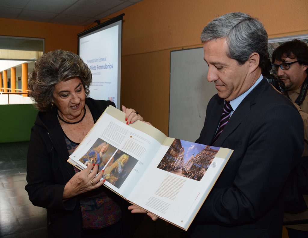 Imagen principal: Viña del Mar fue seleccionada para  prueba piloto del Pre Censo 2016, hecho que fue valorado por la alcaldesa  Virginia Reginato