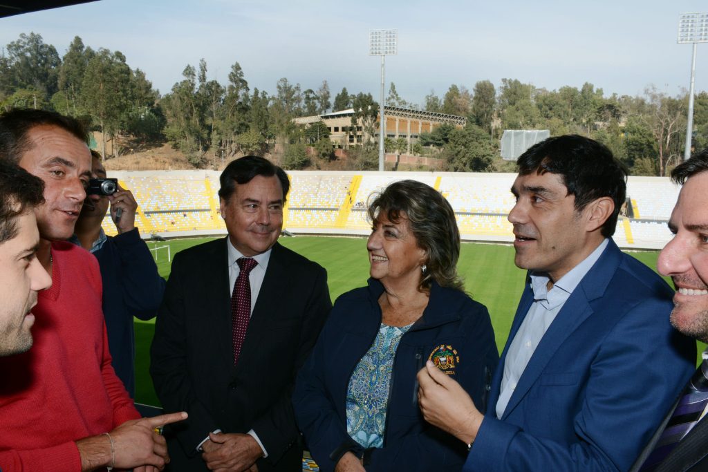 Imagen principal: Con Everton actual y el campeón 2008 se inaugurará nuevo estadio Sausalito
