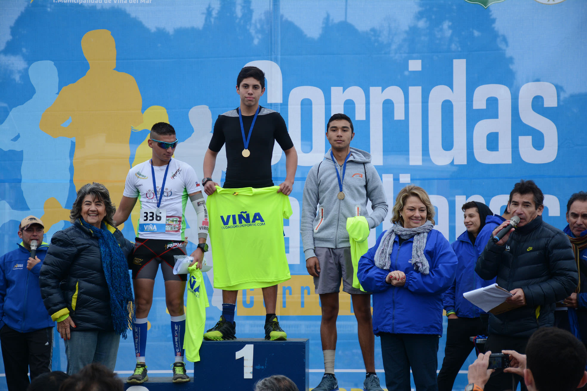 En verdadera fiesta del running se convirtió  primera fecha de las corridas familiares 2015 organizada por el municipio de Viña de Mar