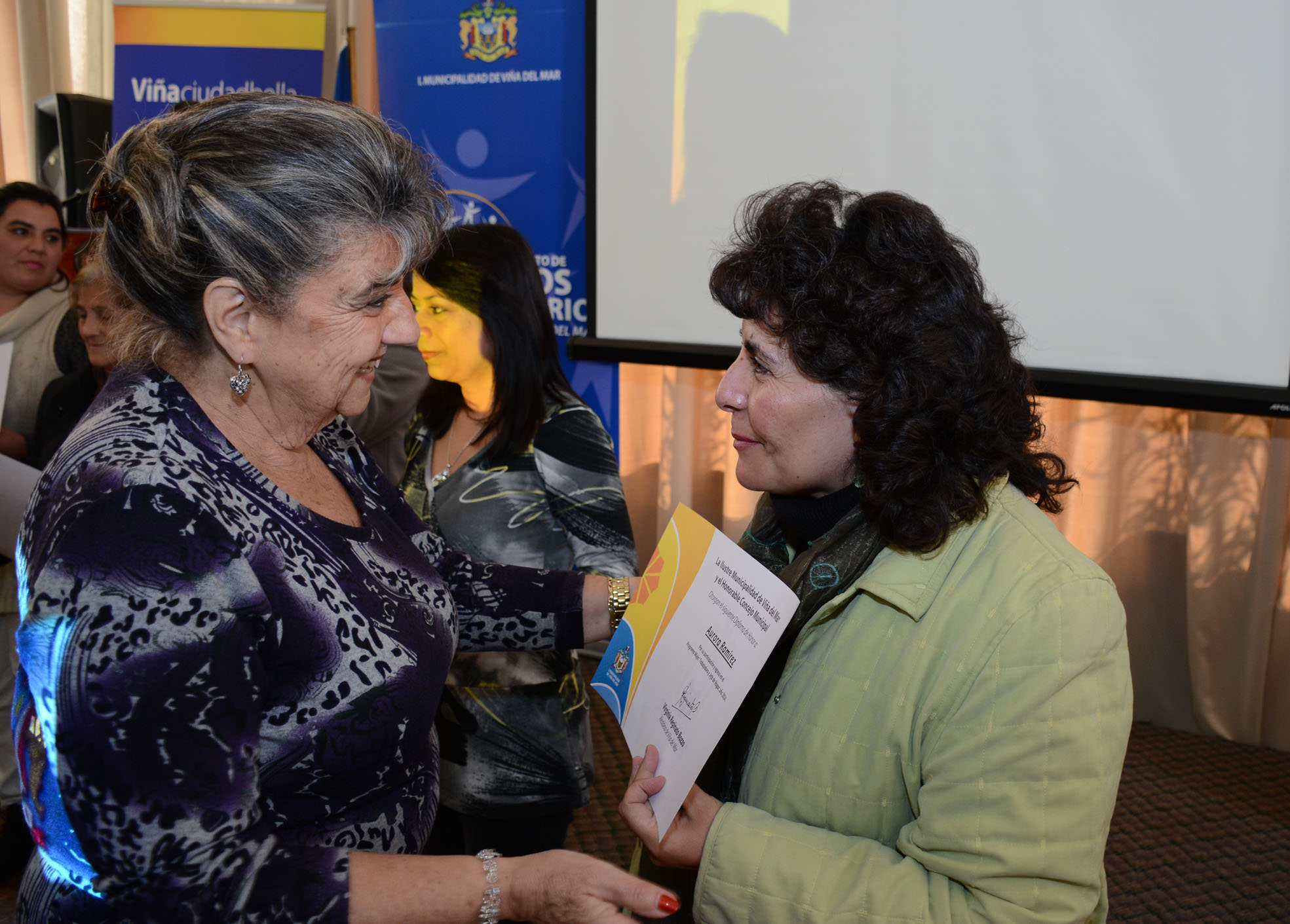 Encabezado por alcaldesa Virginia Reginato, se lanzó  Programa  Mujer Trabajadora y Jefas de Hogar 2015