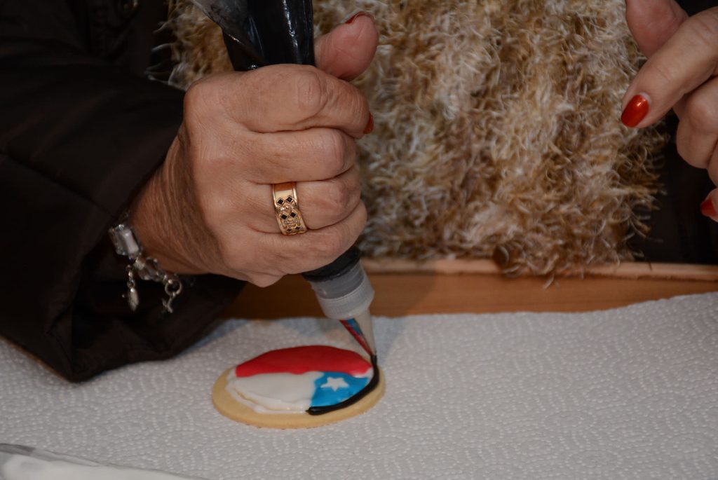 Imagen principal: Municipio de Viña del Mar ofrece talleres de confección de productos alusivos a la Copa América