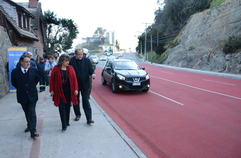 Imagen principal: Municipio de Viña del Mar finaliza obras de mejoramiento de seguridad vial en la Avenida Borgoño