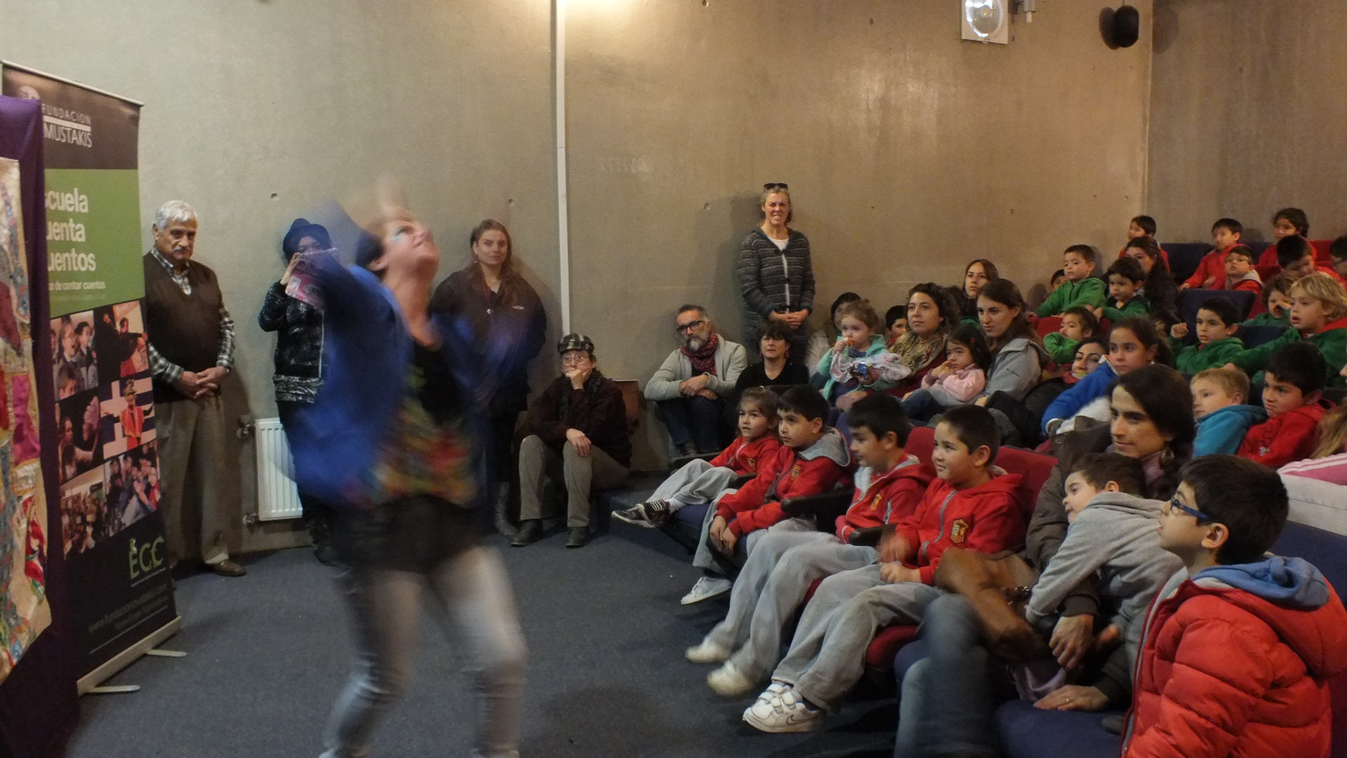 Niños y personas con capacidades diferentes vieron primera presentación de Escuela de Cuenta Cuentos impulsada por alcaldesa Virginia Reginato