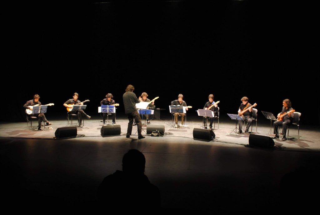 Imagen principal: Municipalidad de Viña del Mar invita a concierto de Ensamble de Guitarras Eléctricas “Planeta Minimal”