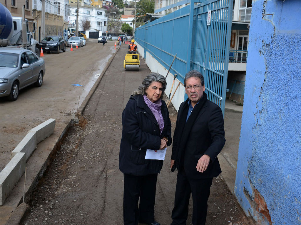 Imagen de la noticia: Alcaldesa Virginia Reginato, programa de aceras