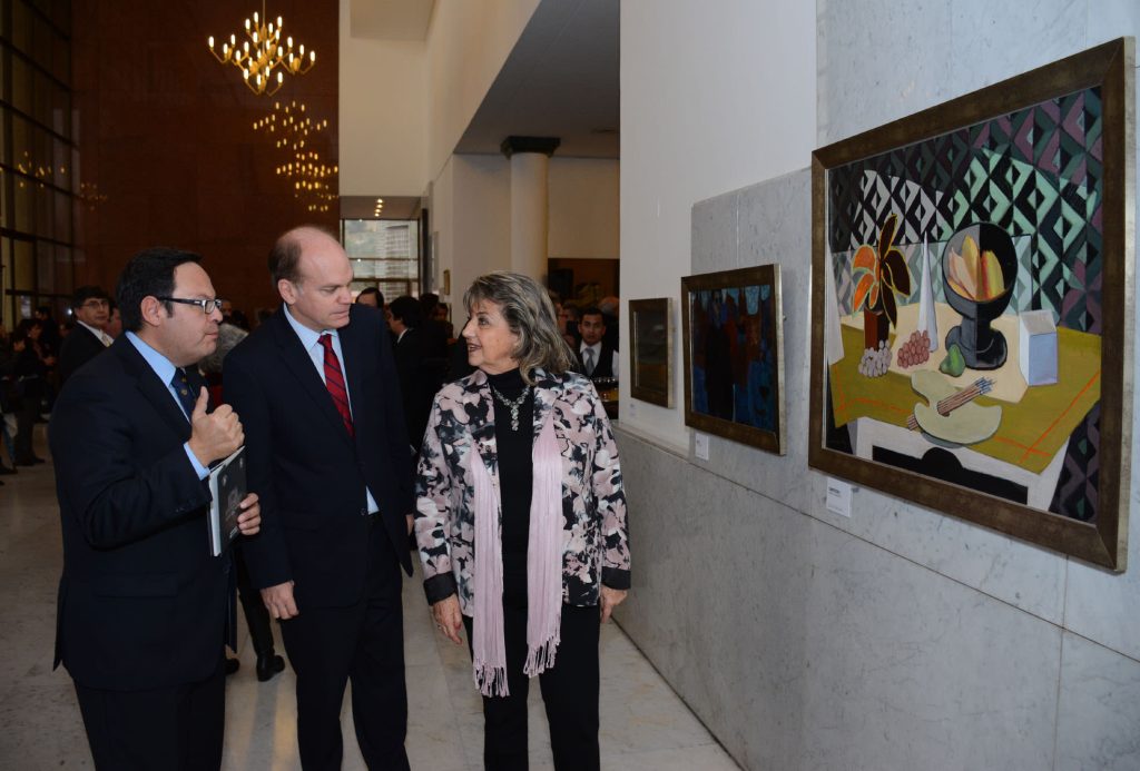 Imagen principal: Exposición de  valiosa colección pictórica del Palacio Vergara fue inaugurada por alcaldesa Virginia Reginato en el Congreso