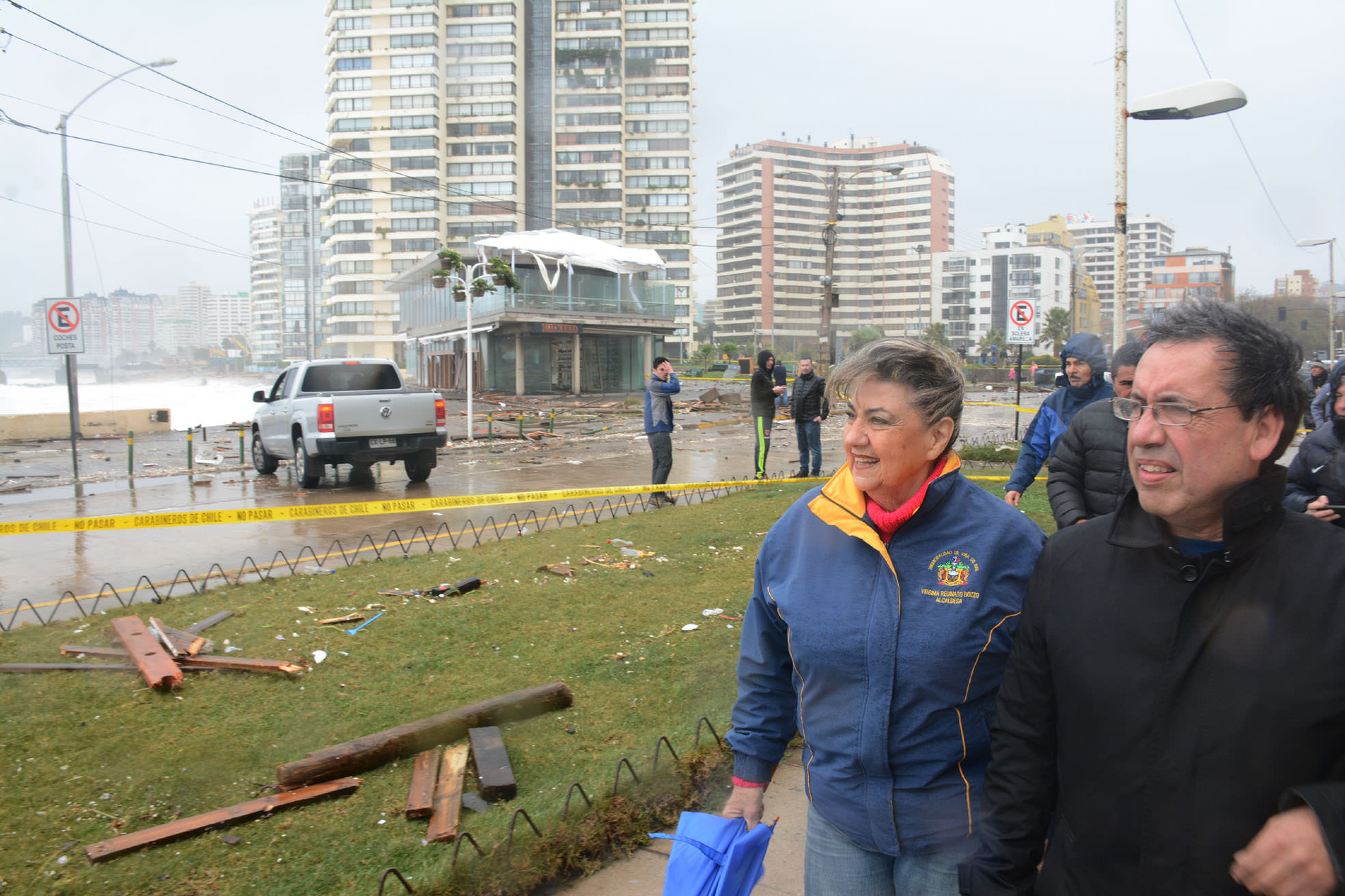 En terreno, alcaldesa Virginia Reginato, evaluó daños de temporal en Viña del Mar