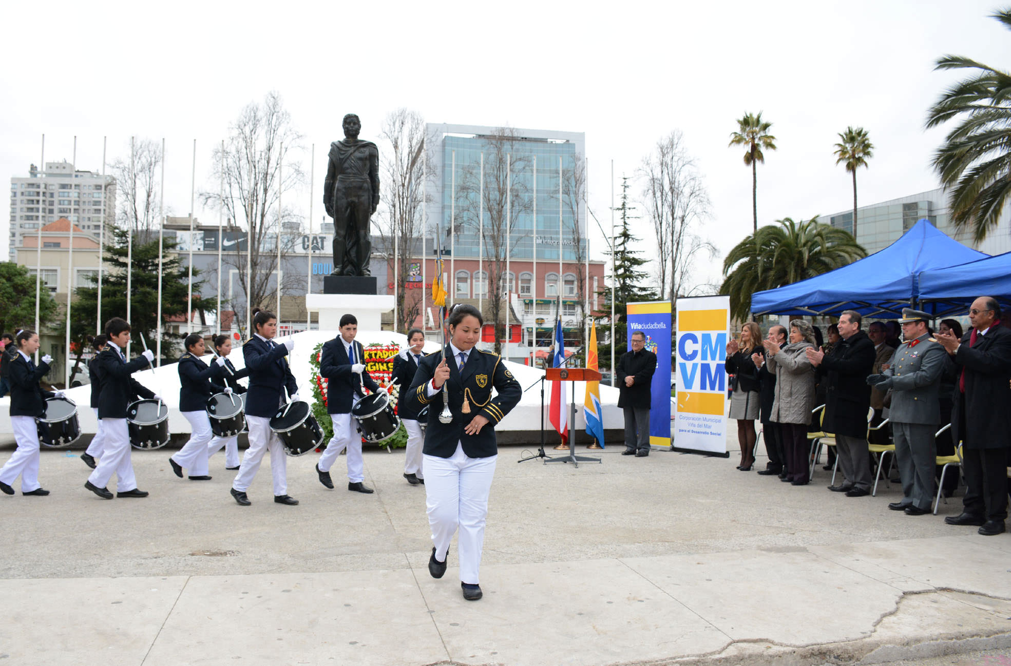 Escuela Bernardo O’Higgins de Viña del Mar  celebró aniversario y conmemoró natalicio del Padre de la Patria con desfile de alumnos