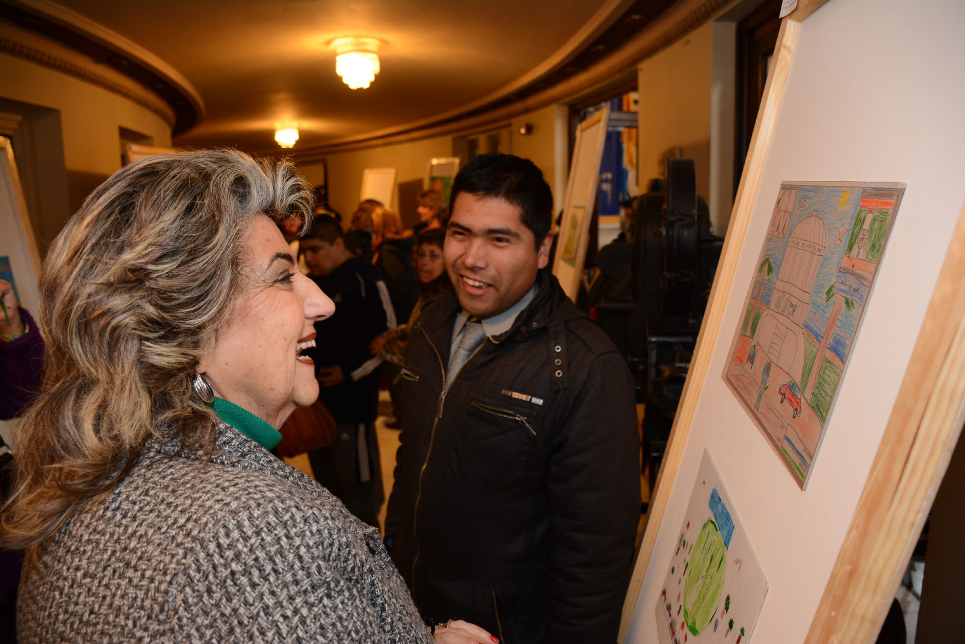 Personas con capacidades especiales participaron con gran éxito en concurso de pintura organizado pr el Municipio de Viña del Mar