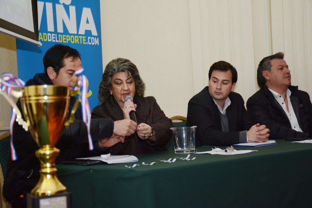 Imagen principal: 16 establecimientos de la zona darán vida a campeonato de fútbol escolar Copa PF en Viña del Mar