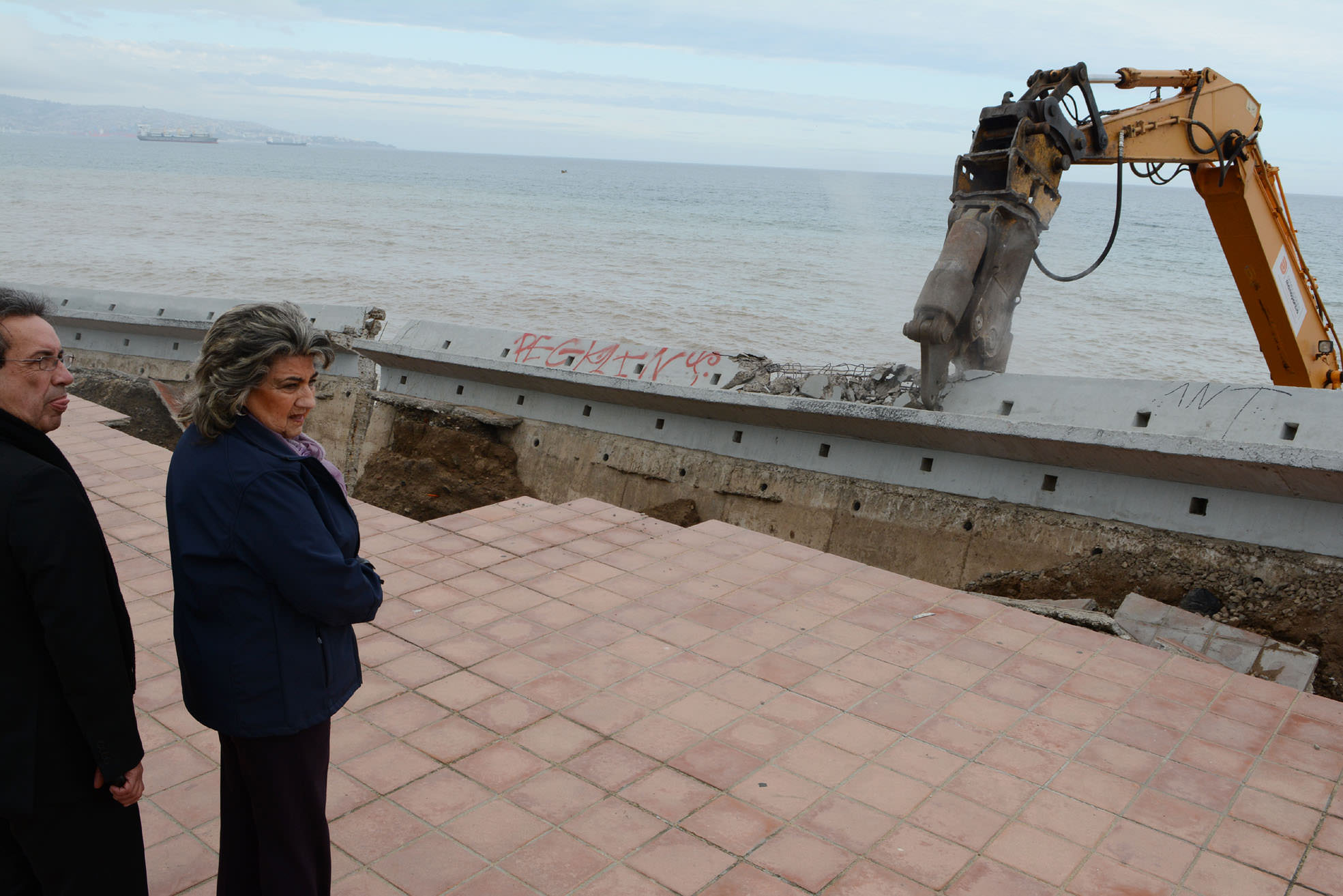 Inicio de trabajos de recuperación del borde costero fueron supervisadas  por alcaldesa Virginia Reginato