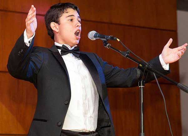 Municipalidad de Viña del Mar invita a recital del tenor Vicente Muñóz en el foyer del Teatro Municipal
