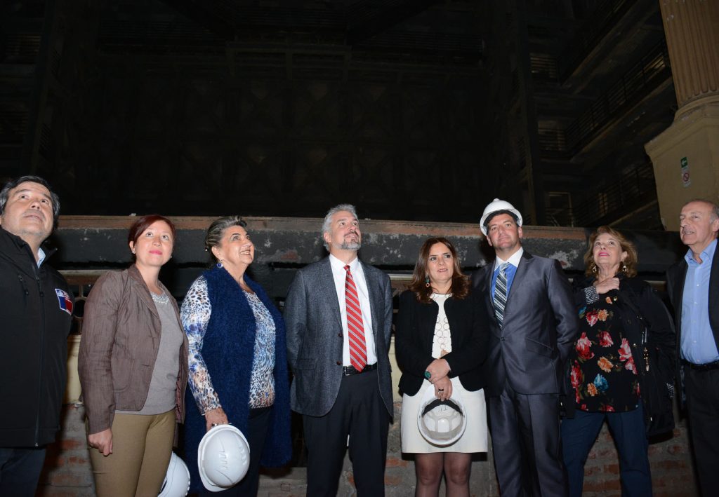 Imagen principal: Consejo de la Cultura entregó recursos para continuar restauración del Teatro Municipal de Viña del Mar
