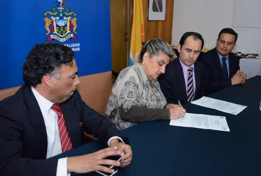 Imagen principal: Encabezados por alcaldesa Virginia Reginato e Intendente (s)  se constituyó Consejo Comunal de Seguridad Pública