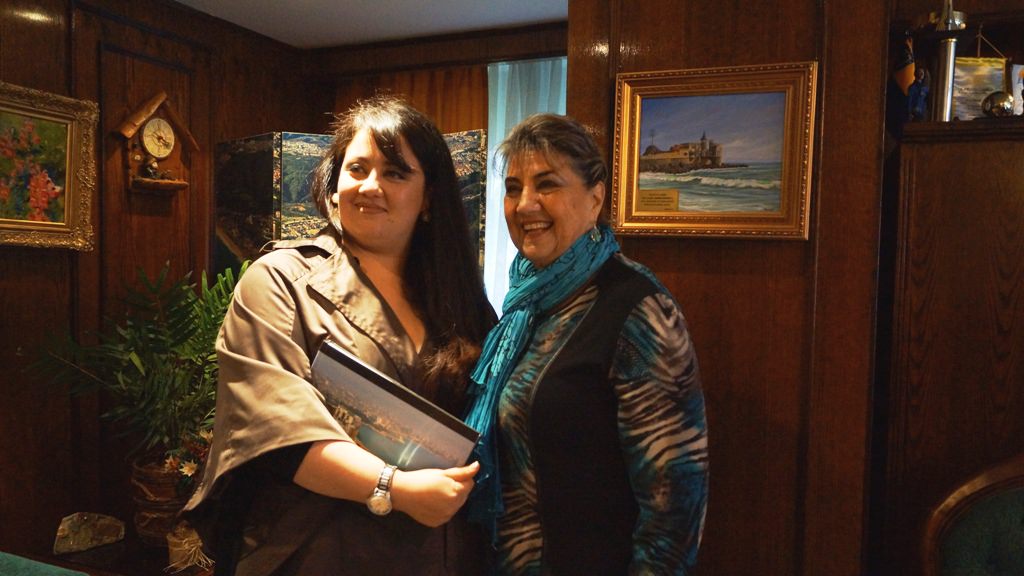 Soprano viñamarina que tuvo destacada presentación en concurso internacional de canto en España fue recibida por alcaldesa Virginia Reginato