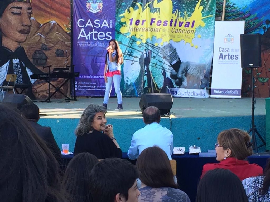 Imagen principal: Con gran éxito se realizó 1º festival interescolar de canto de Viña del Mar , que fue presidido por alcaldesa Virginia Reginato