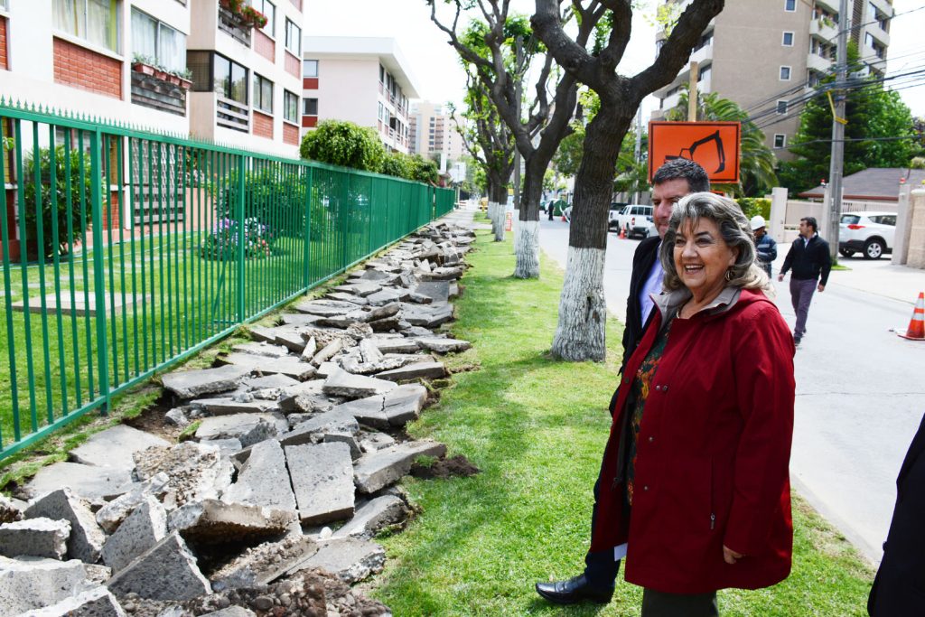 Imagen principal: Millonaria inversión en reparación de aceras destina Municipio de Viña del Mar