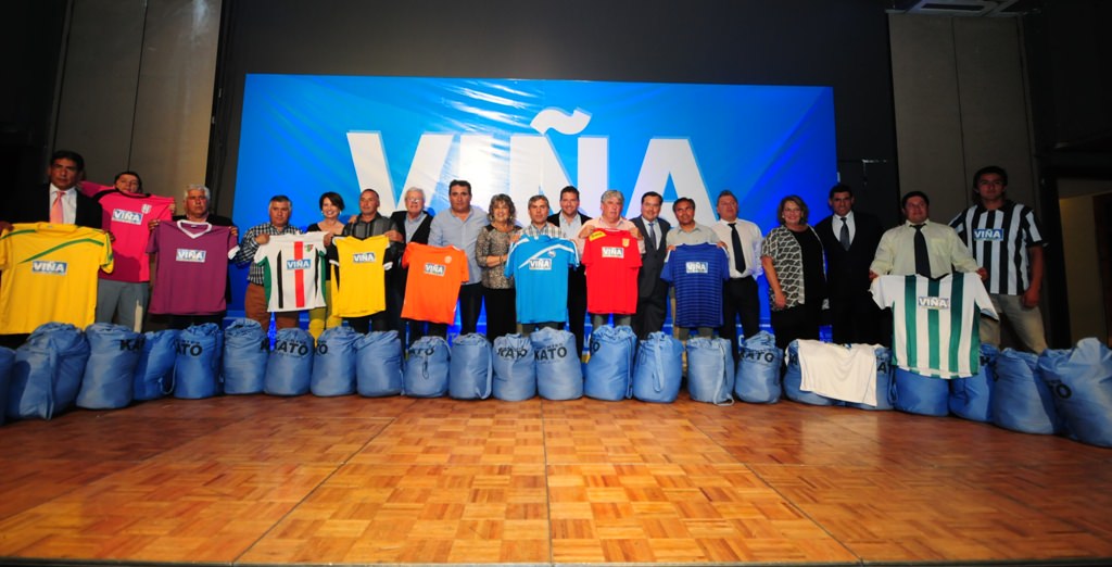 Asociaciones y clubes de fútbol de Viña del Mar  comenzaron a recibir nueva indumentaria deportiva