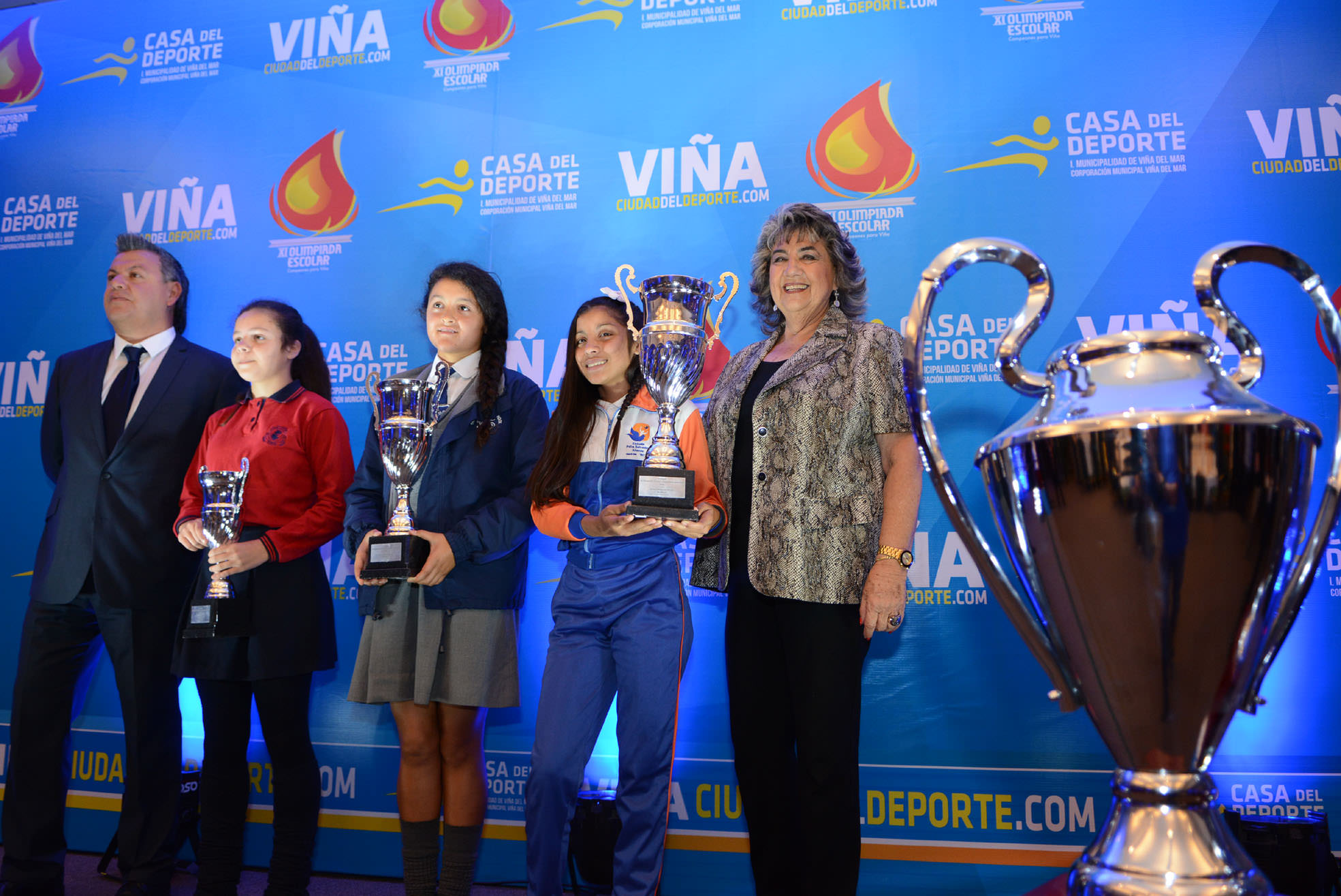 Ganadores de XI Olimpiada Escolar de Viña del Mar fueron premiados por alcaldesa Virginia Reginato