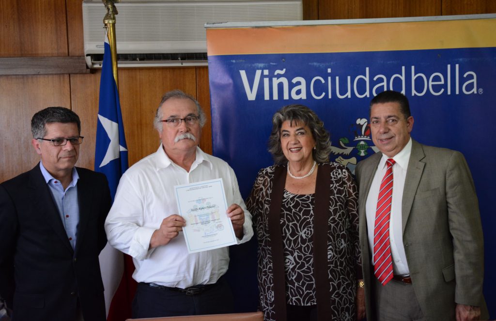Imagen principal: Funcionarios municipales  de Viña del Mar se certificaron en alfabetización digital