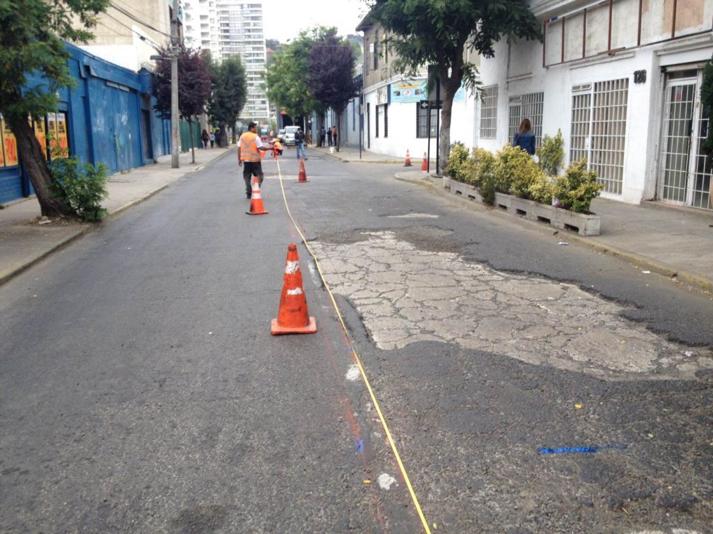 Imagen principal: Municipio de Viña del Mar realiza recarpeteo en calle Crucero