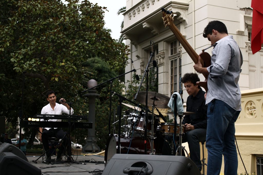 Imagen principal: Público ovacionó a agrupaciones que participaron en nueva jornada del ciclo Viña Jazz