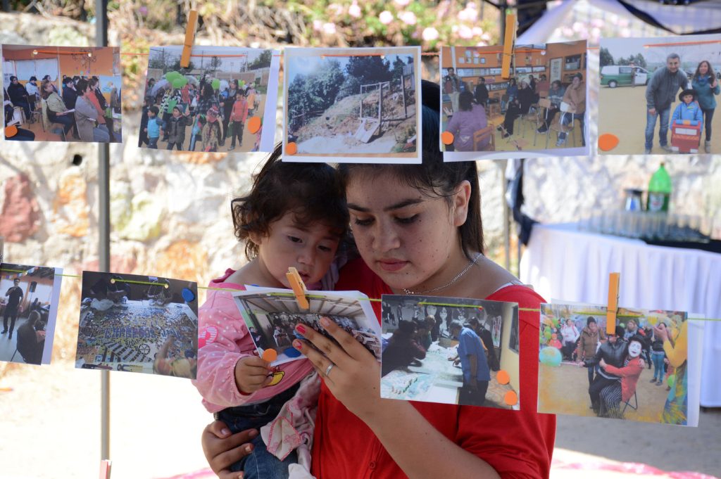 Imagen principal: Vecinos de Expresos Viña y Glorias Navales imprimieron  sus memorias en un libro