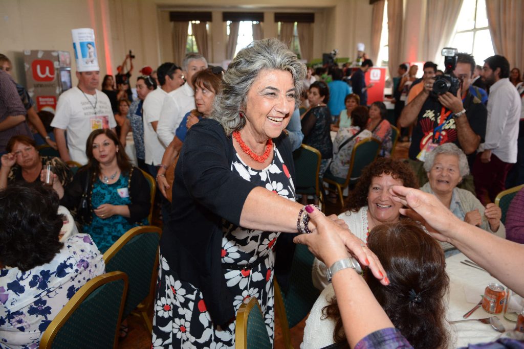 Imagen principal: Candidatas a reina del festival cocinaron para organizaciones comunales de Viña del Mar