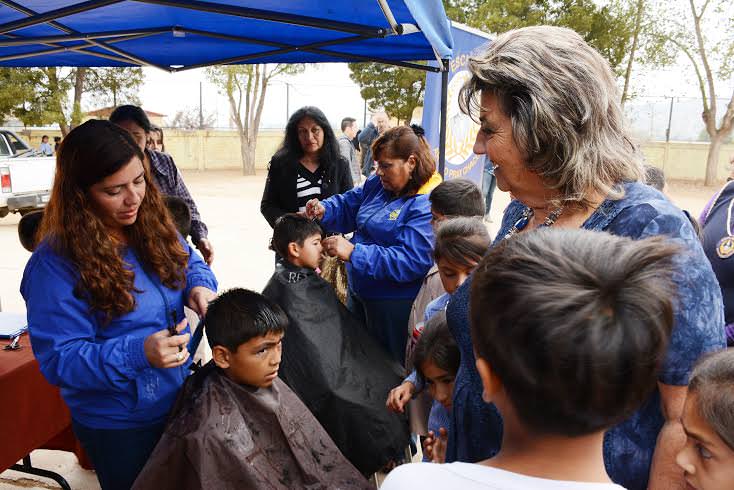 Miles de escolares viñamarinos se benefician con operativo de corte de pelo gratuito