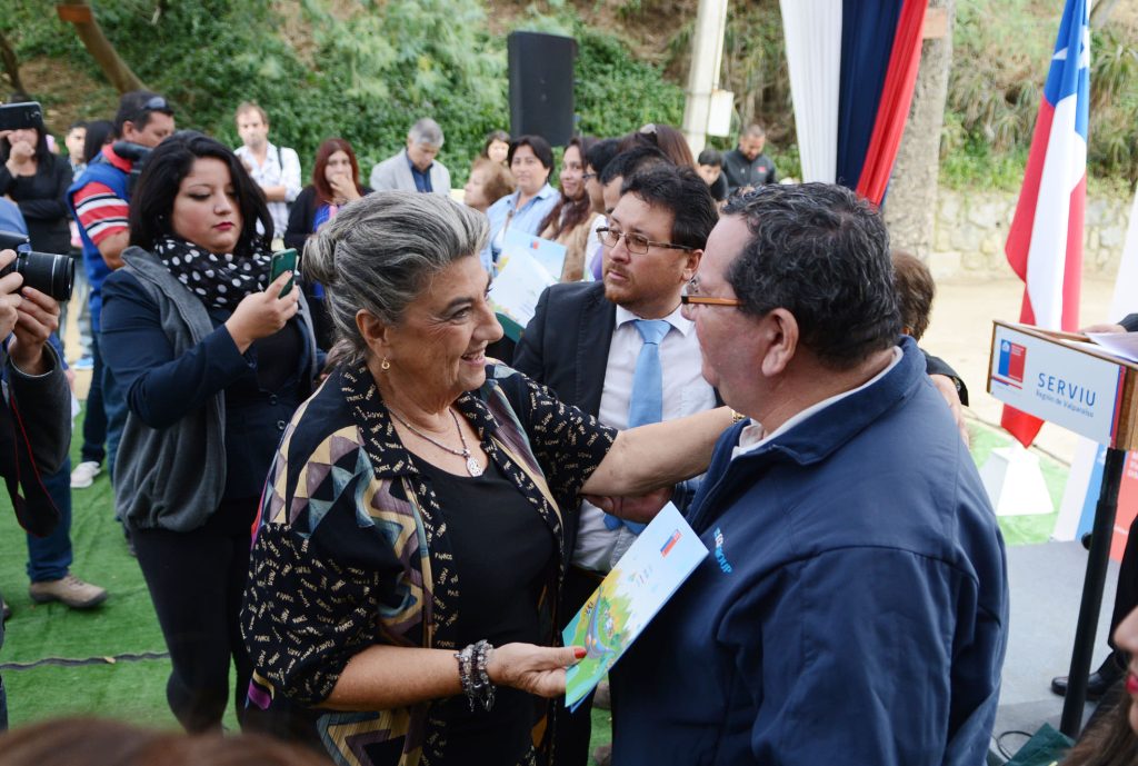 Imagen principal: 225 familias viñamarinas recibieron subsidio de parte del SERVIU y alcaldesa Virginia Reginato