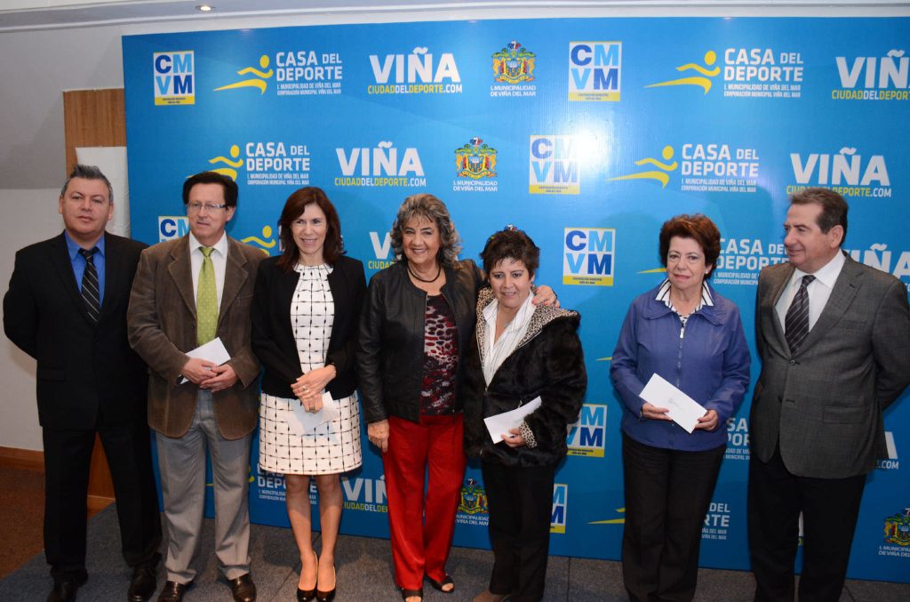 Imagen principal: Colegios municipales viñamarinos recibieron importante apoyo económico para el desarrollo deportivo