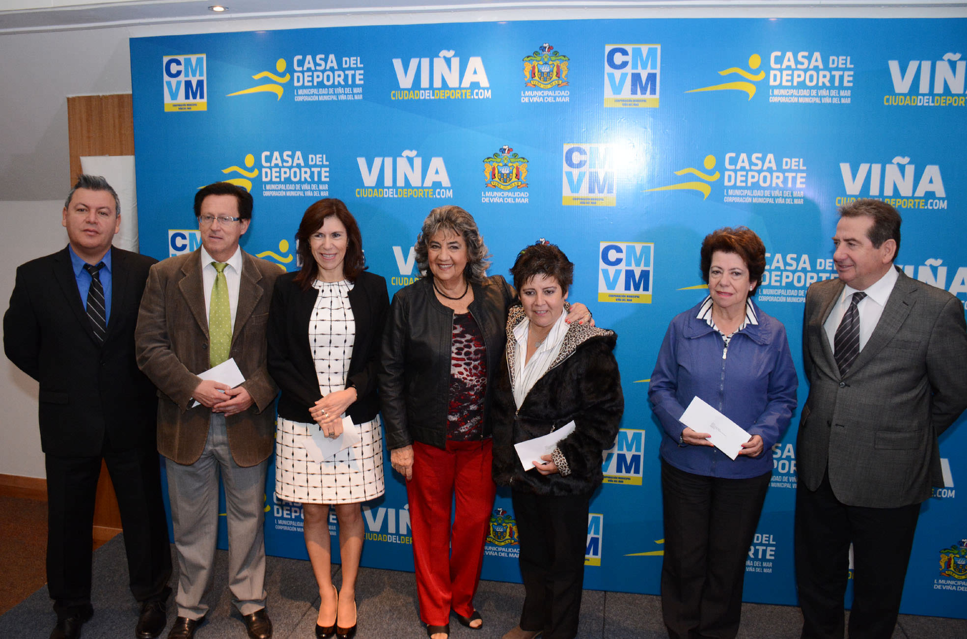 Colegios municipales viñamarinos recibieron importante apoyo económico para el desarrollo deportivo