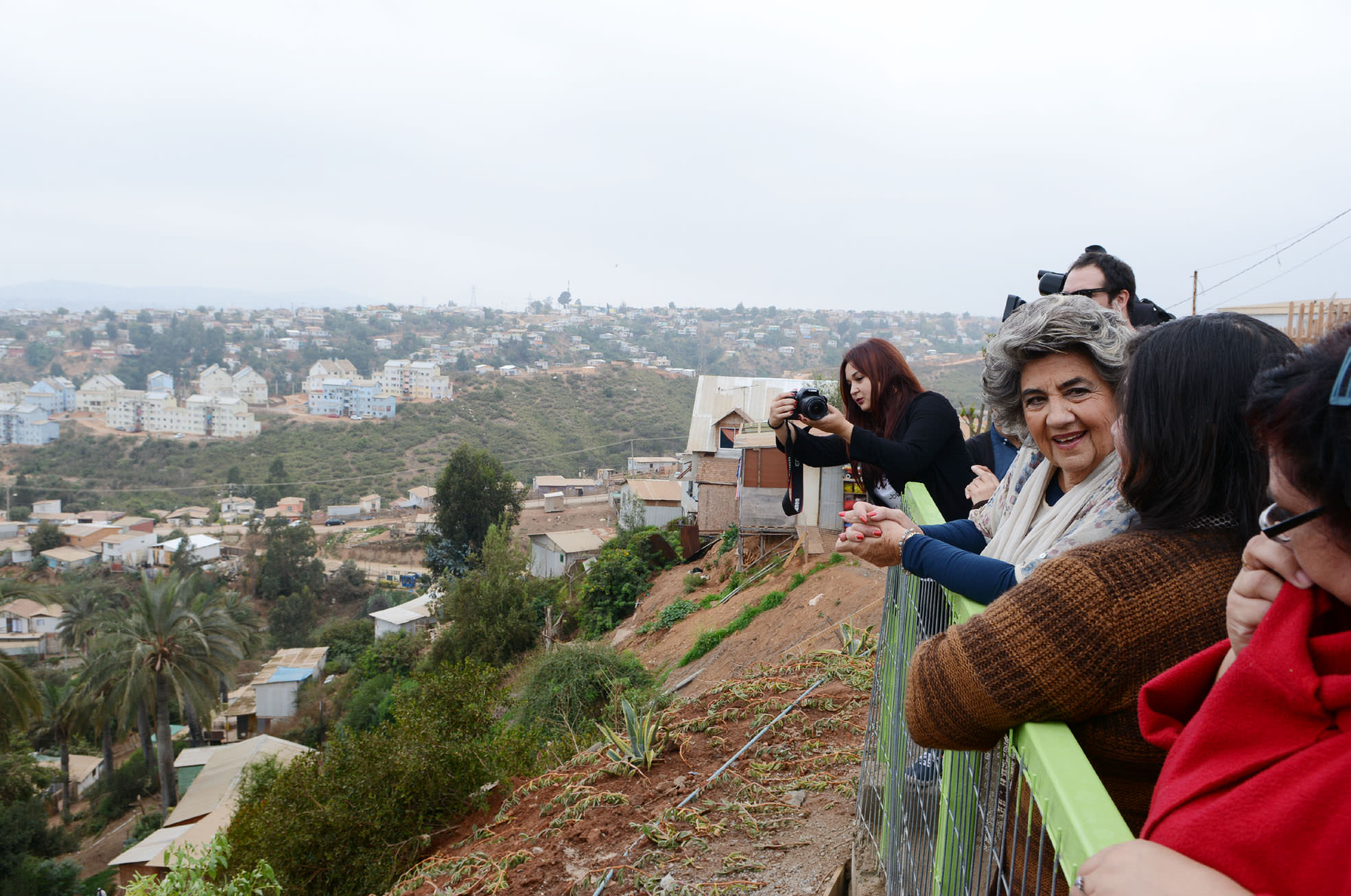 Área verde abandonada, que se transformó en mirador en Forestal  fue visitada por alcaldesa Virginia Reginato