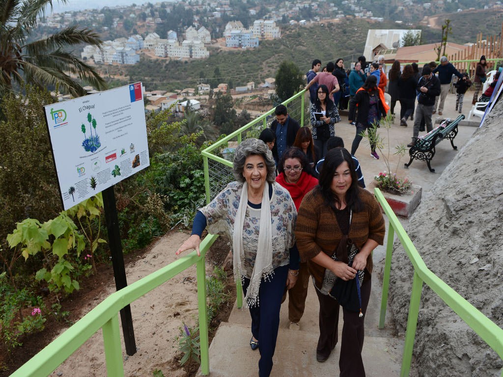 Imagen de la noticia: Alcaldesa Virginia Reginato, mirador el chahual