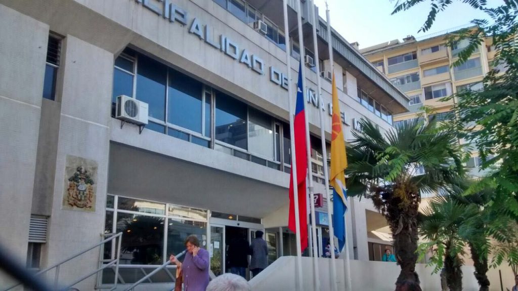 Imagen principal: Alcaldesa Virginia Reginato  exteriorizó pesar por fallecimiento de ex Presidente Aylwin