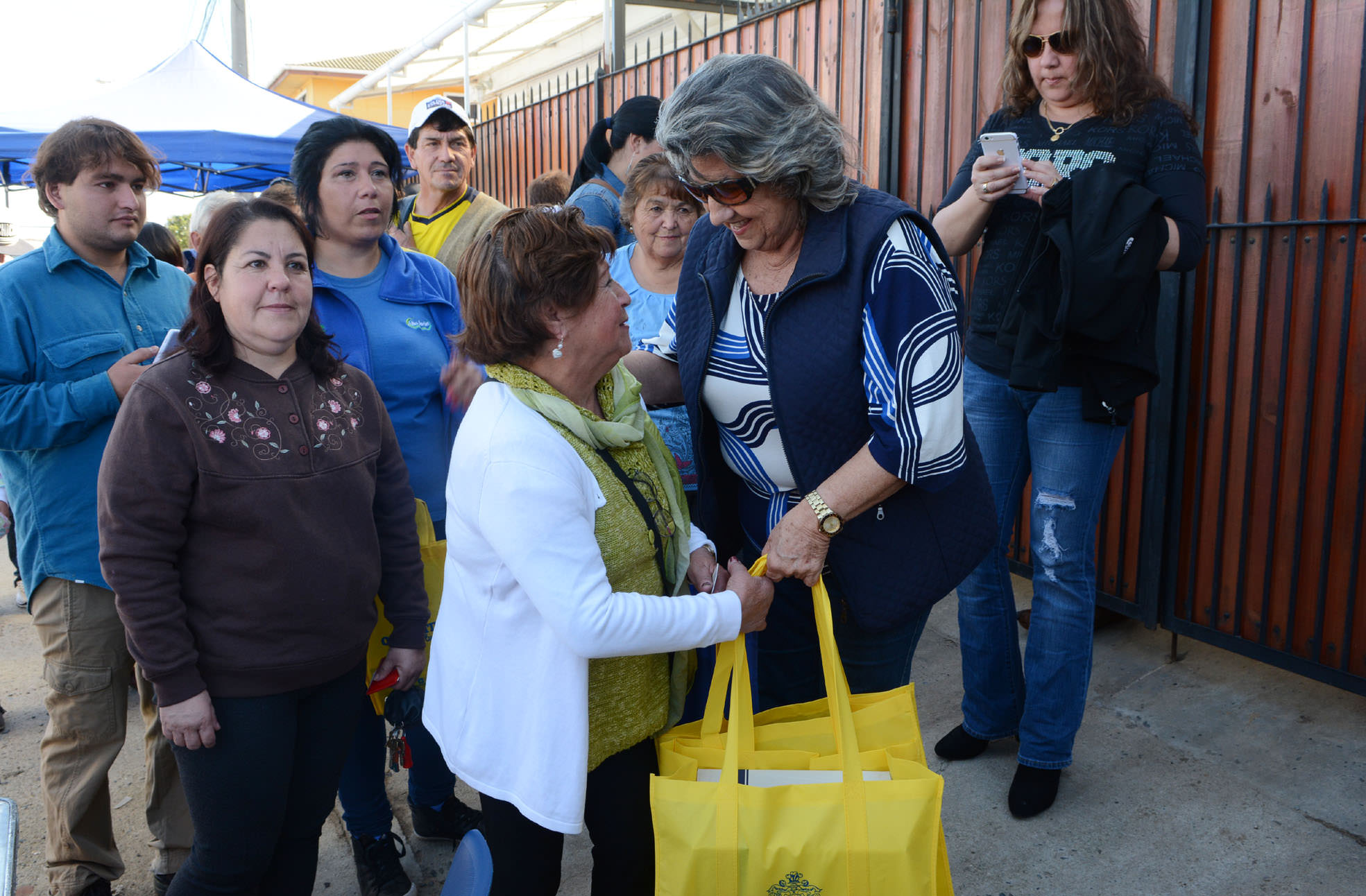1500 vecinos han sido beneficiados con operativos sociales  2016 que ejecuta el municipio de Viña del Mar