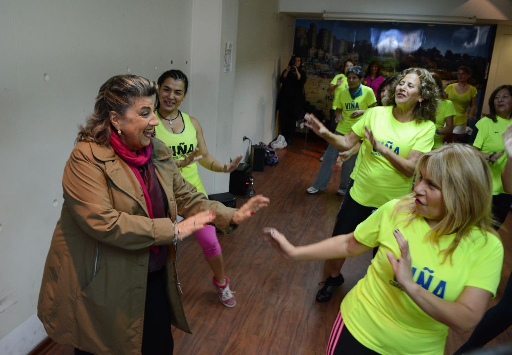 Imagen principal: Vecinos de Reñaca cuentan con nuevos beneficios en actividades productivas y potenciamiento en seguridad ciudadana