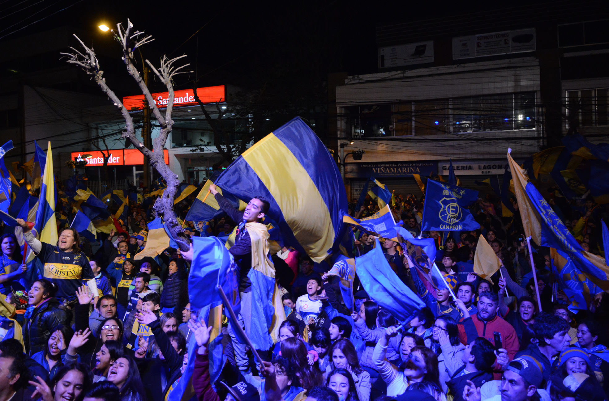 Municipalidad de Viña del Mar   realizó masivo recibimiento a plantel de Everton por su ascenso a Primera A