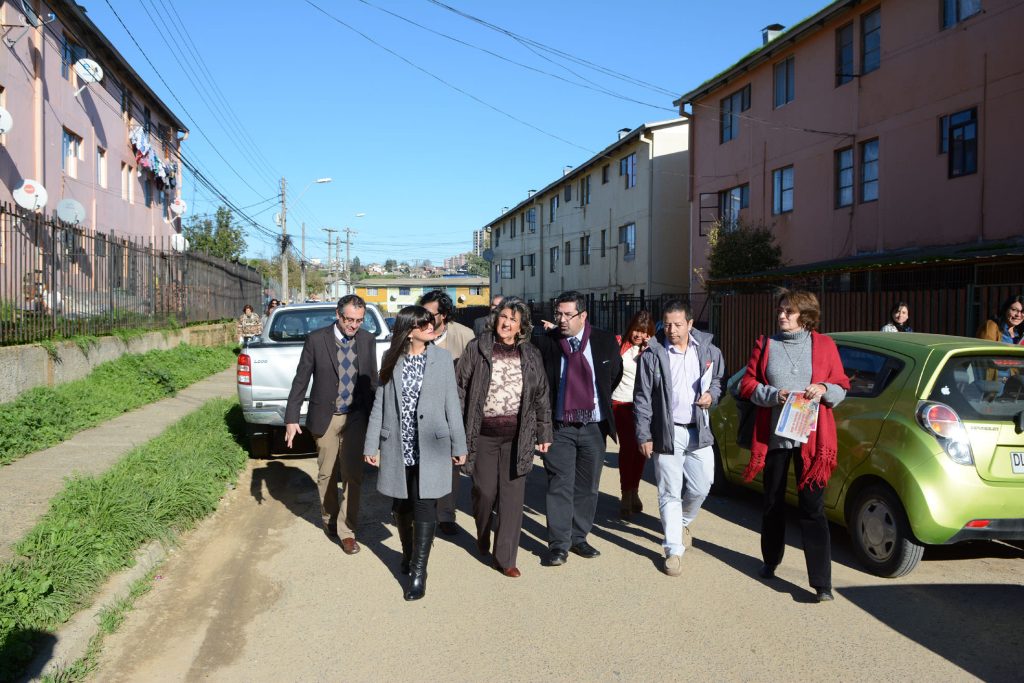 Imagen principal: Vecinos de Glorias Navales entregan en comodato terreno para la construcción de jardín infantil