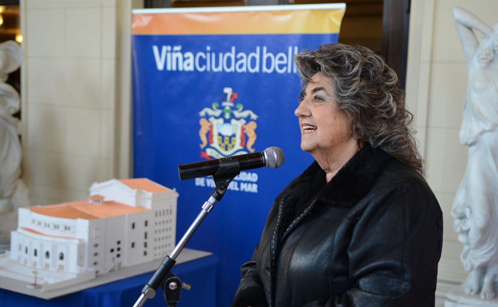 Imagen principal: Llamado a licitación para restauración definitiva del Teatro Municipal, anunció alcaldesa  Virginia Reginato