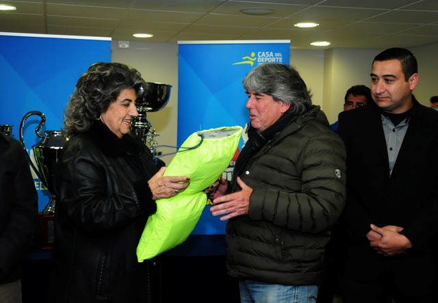 Premiación de Agrupación de Asociaciones de fútbol de Viña del Mar fue encabezada por alcaldesa Virginia Reginato