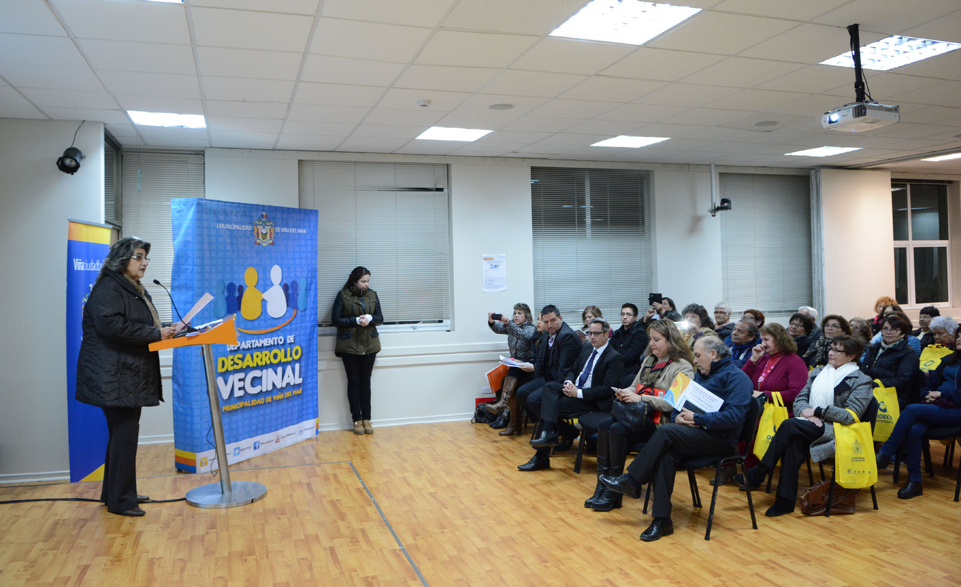 Municipio de Viña del Mar inició nueva versión de Escuela de Formación  Comunitaria