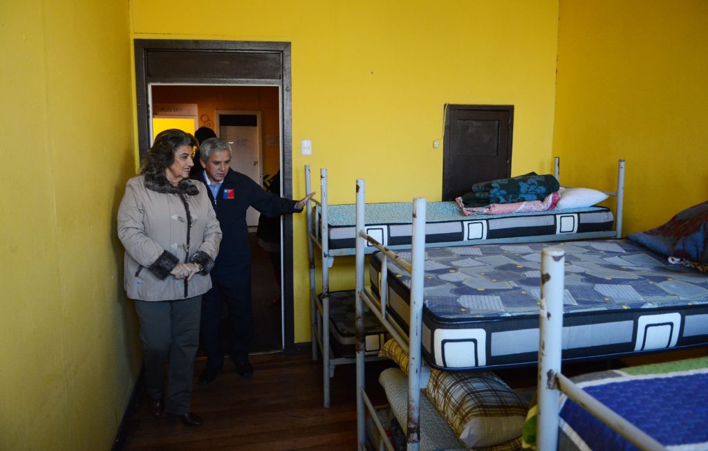 Imagen principal: Municipio de Viña del Mar habilitó albergue para personas en situación  de calle