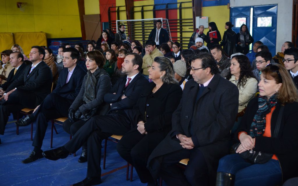 Imagen principal: Municipio de Viña del Mar en conjunto con JUNAEB entregan lentes ópticos a escolares