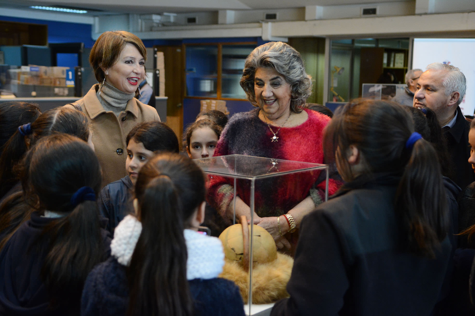 Hall de la Municipalidad de Viña del Mar  abre sus puertas al arte con muestra de cerámica